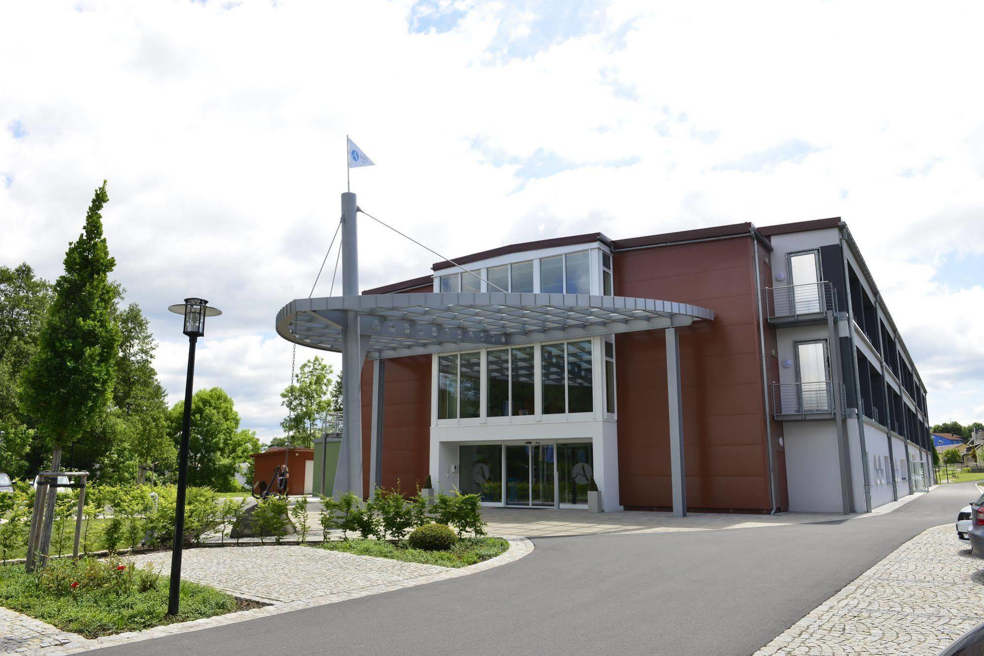 Aribo Hotel Erbendorf Exterior photo