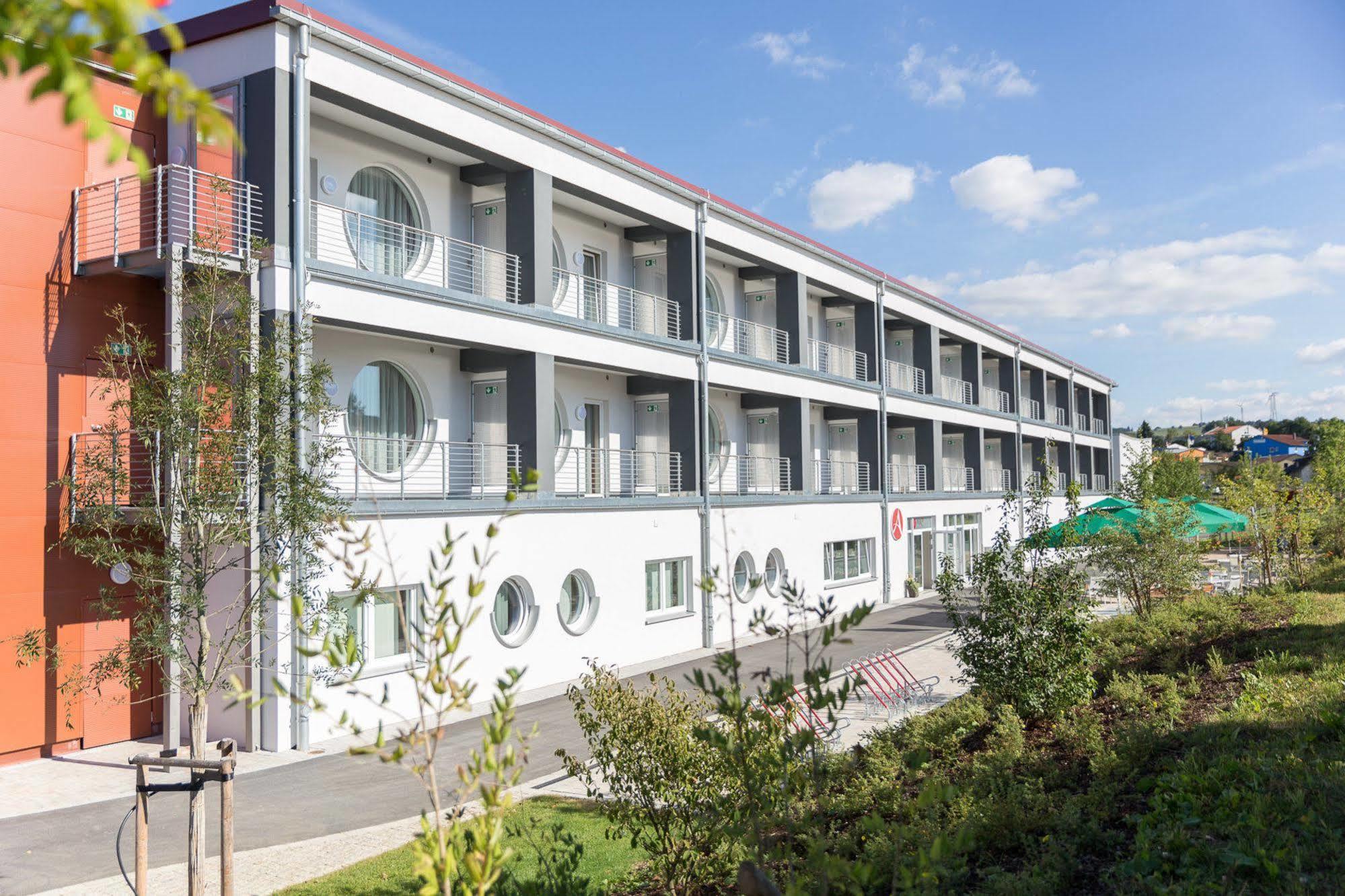 Aribo Hotel Erbendorf Exterior photo